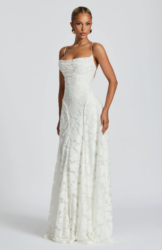 SOFIA | Vestido maxi de encaje elegante