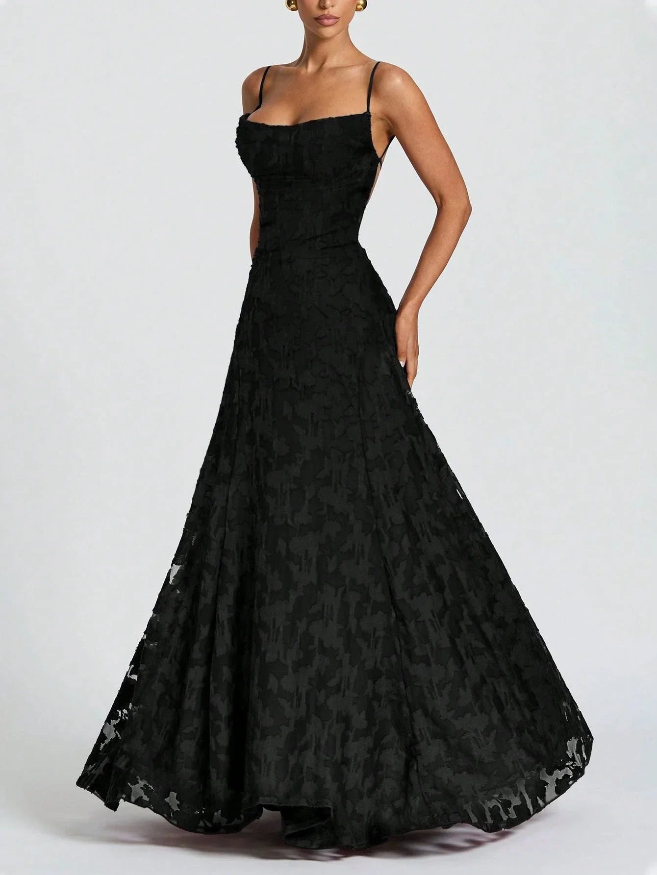 SOFIA | Vestido maxi de encaje elegante