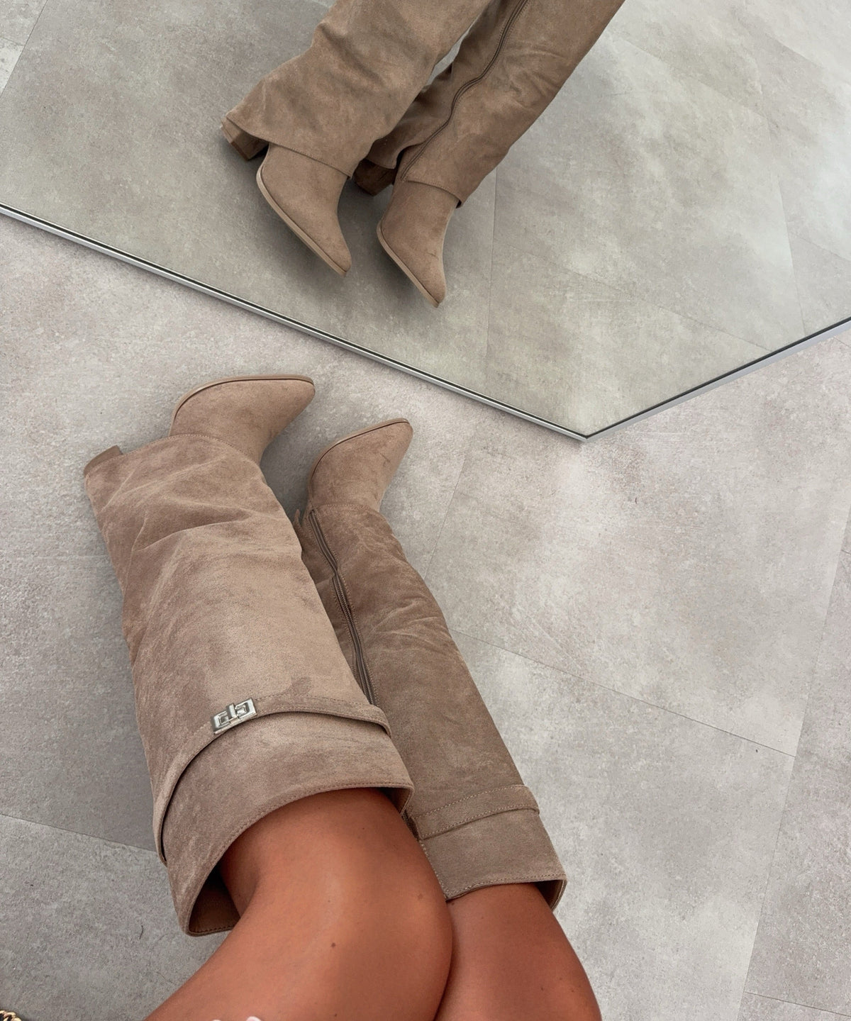 Botas Soraya color topo