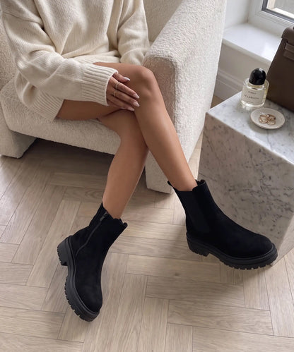 Botines Chelsea de ante Lania negros