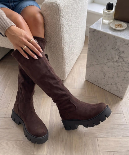 Bota de ante Asha marrón