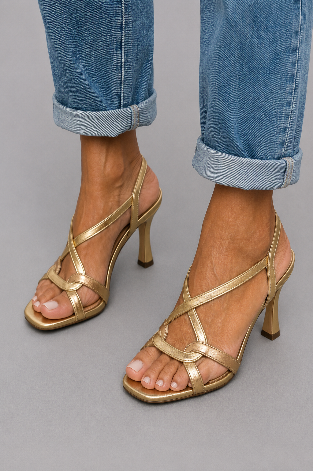 Elisabetta | Sandalias doradas de verano para un toque de magia
