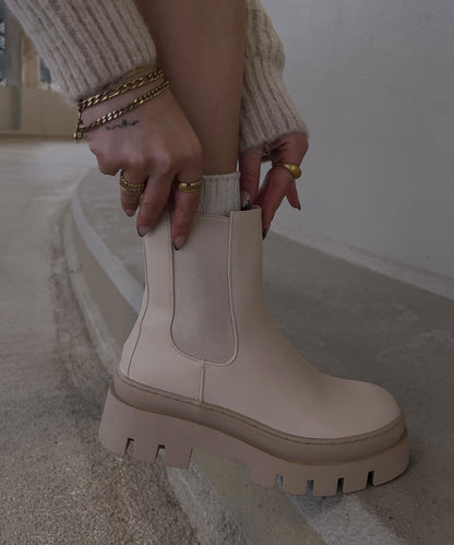 Botines Chelsea Nora cortos en beige