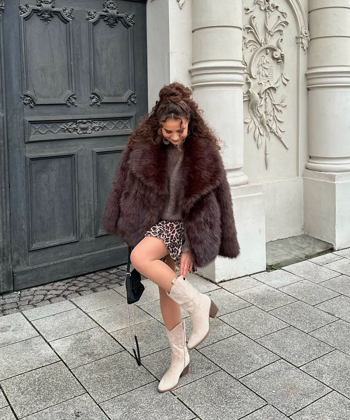 Botas cowboy Selenay beige de caña midi