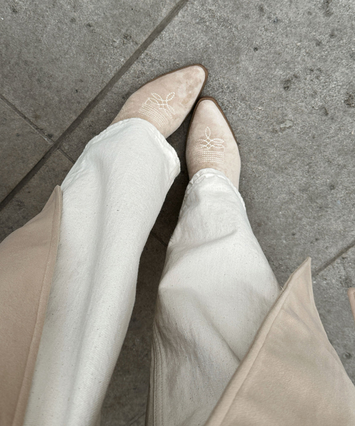 Botas cowboy Selenay beige de caña midi