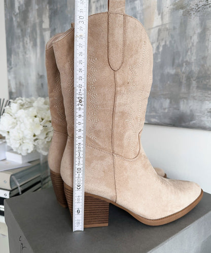 Botas cowboy Selenay beige de caña midi