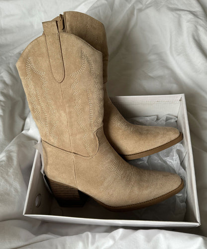 Botas cowboy Selenay beige de caña midi