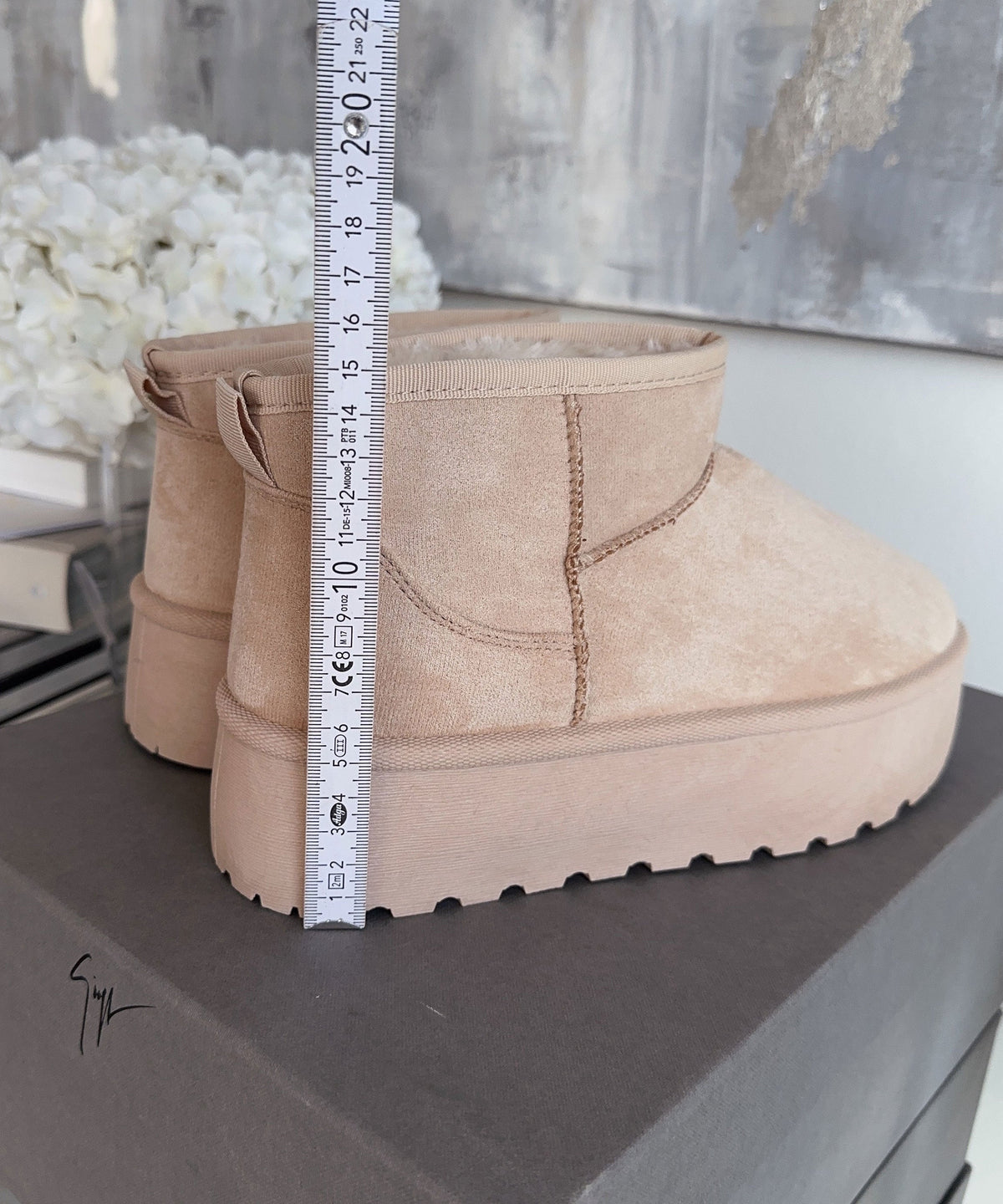 Botas de plataforma forradas Nina beige