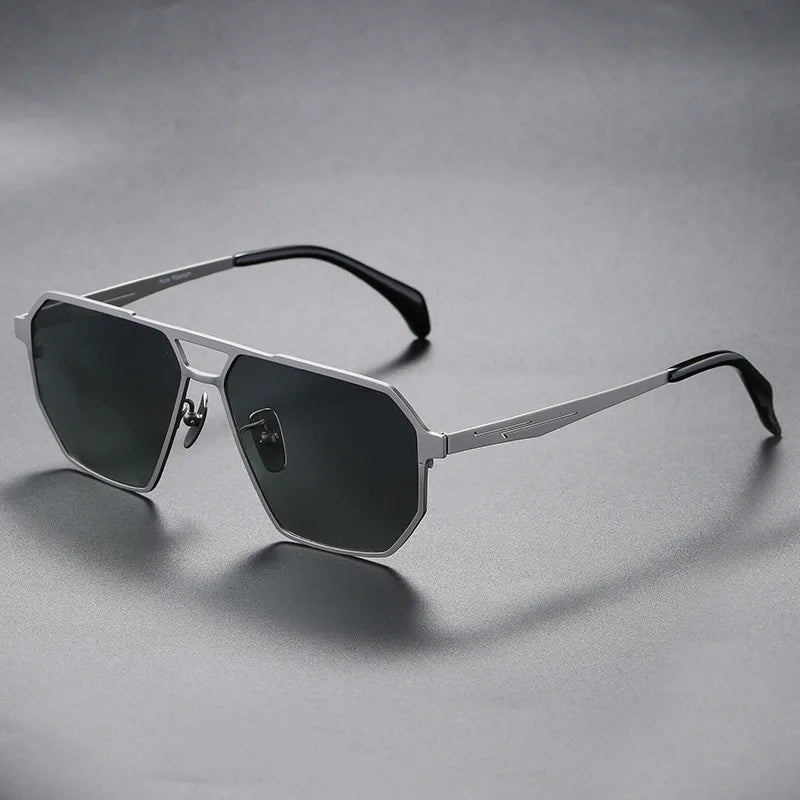 Konrad™ | Gafas de sol de precisión de titanio