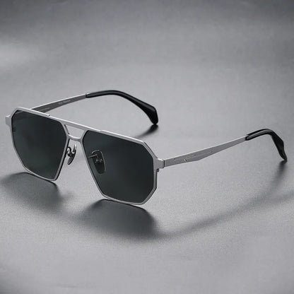 KONRAD | GAFAS DE SOL DE PRECISIÓN DE TITANIO