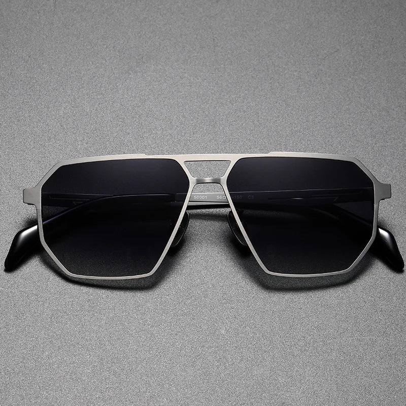 Konrad™ | Gafas de sol de precisión de titanio