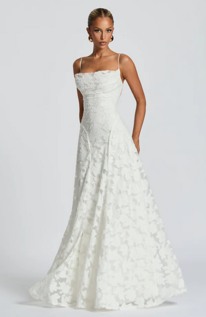 SOFIA | Vestido maxi de encaje elegante