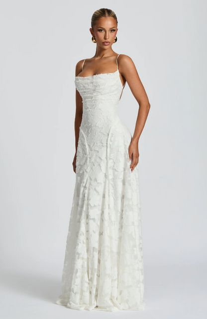 SOFIA | Vestido maxi de encaje elegante