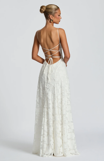 SOFIA | Vestido maxi de encaje elegante