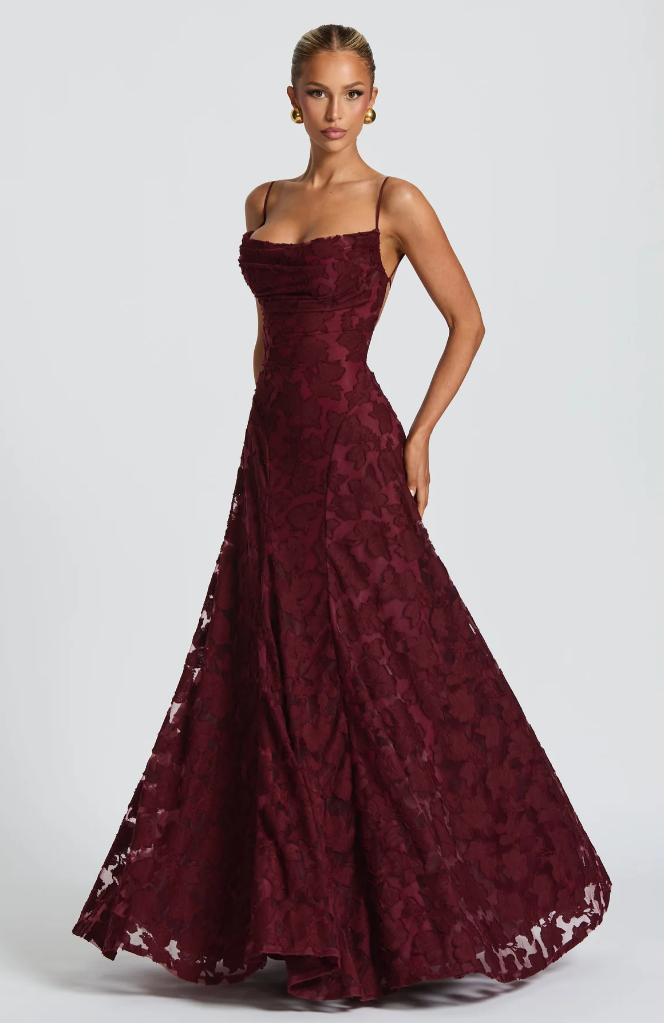 SOFIA | Vestido maxi de encaje elegante
