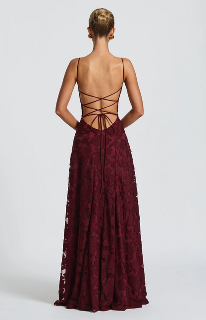 SOFIA | Vestido maxi de encaje elegante