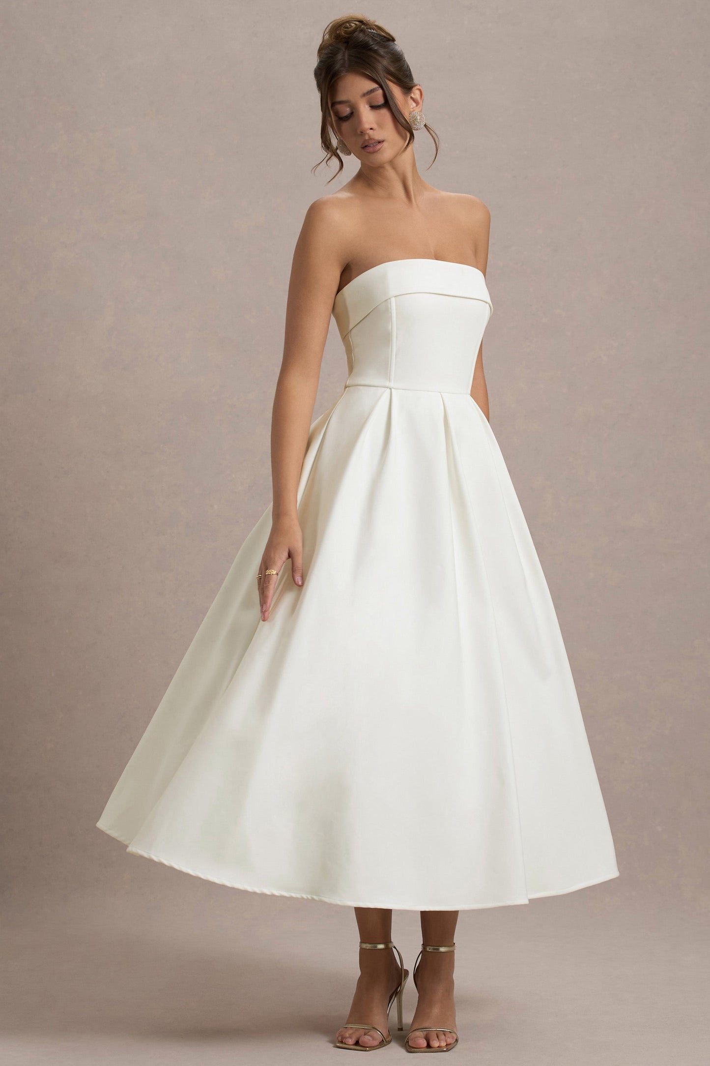 ANNE | Vestido midi elegante con escote en hombros descubiertos