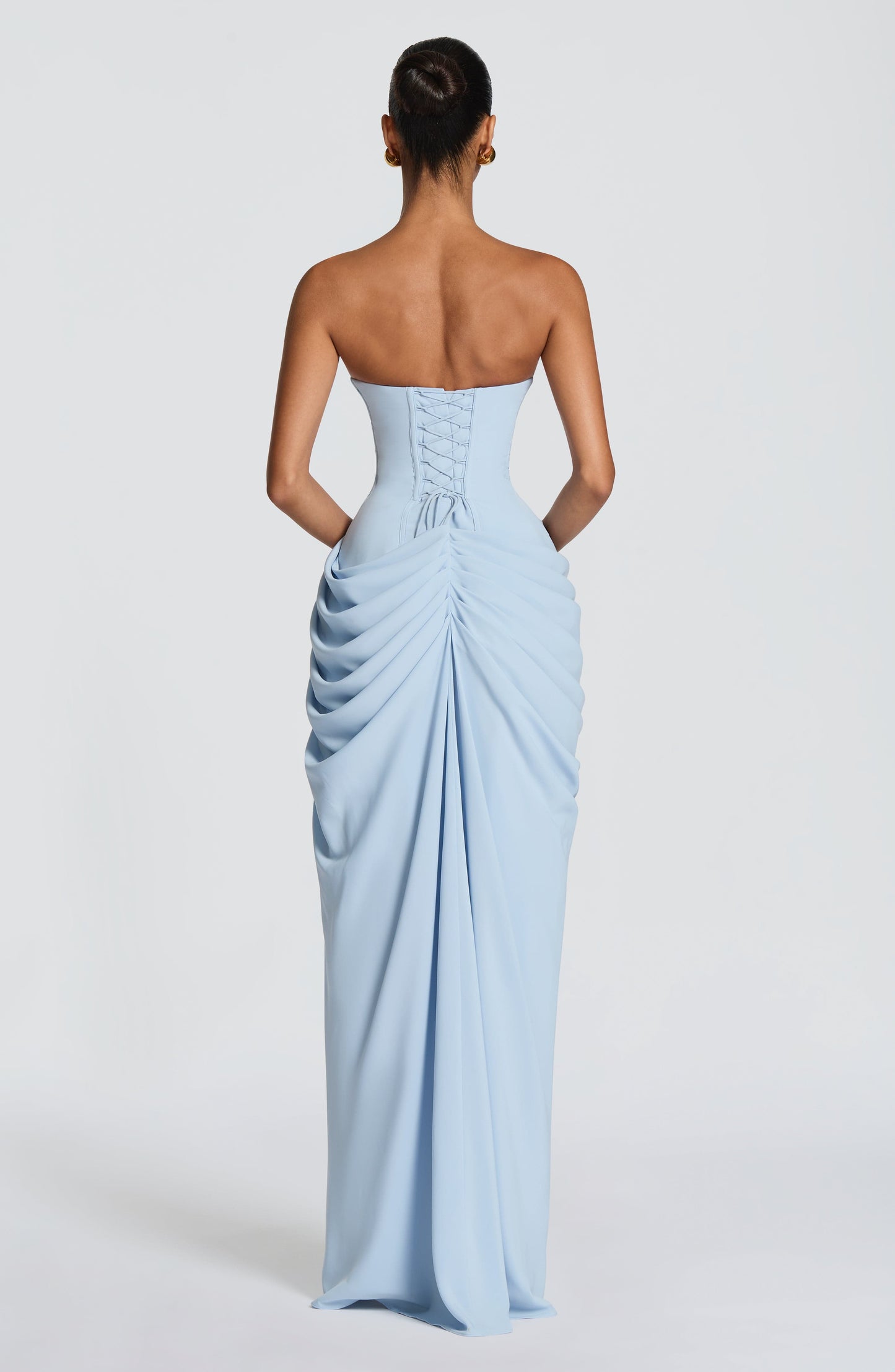 HANNAH | Vestido maxi elegante con drapeado y abertura alta