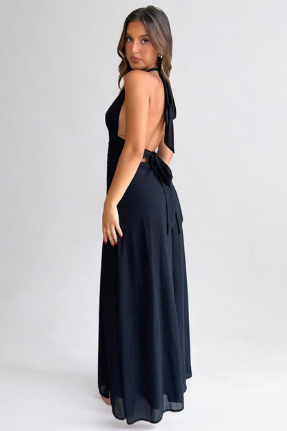 LILLI | Vestido maxi halter elegante con gran abertura