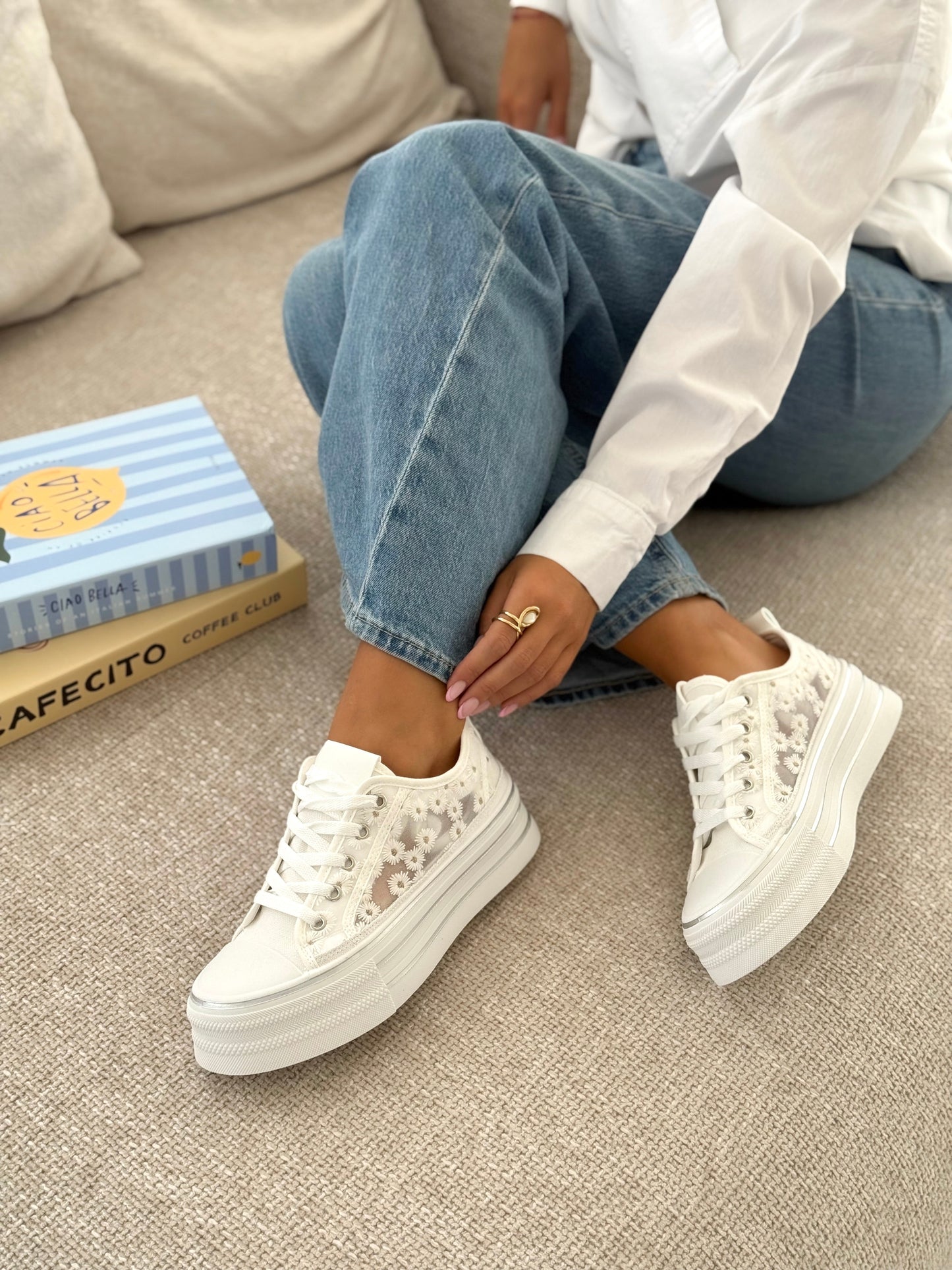 SNEAKERS | KALYSSA BLANC