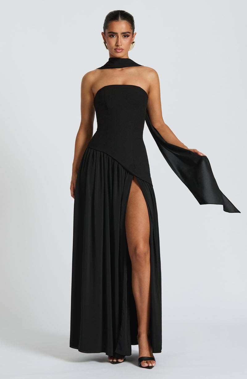 LINA | Vestido maxi sin tirantes con abertura alta
