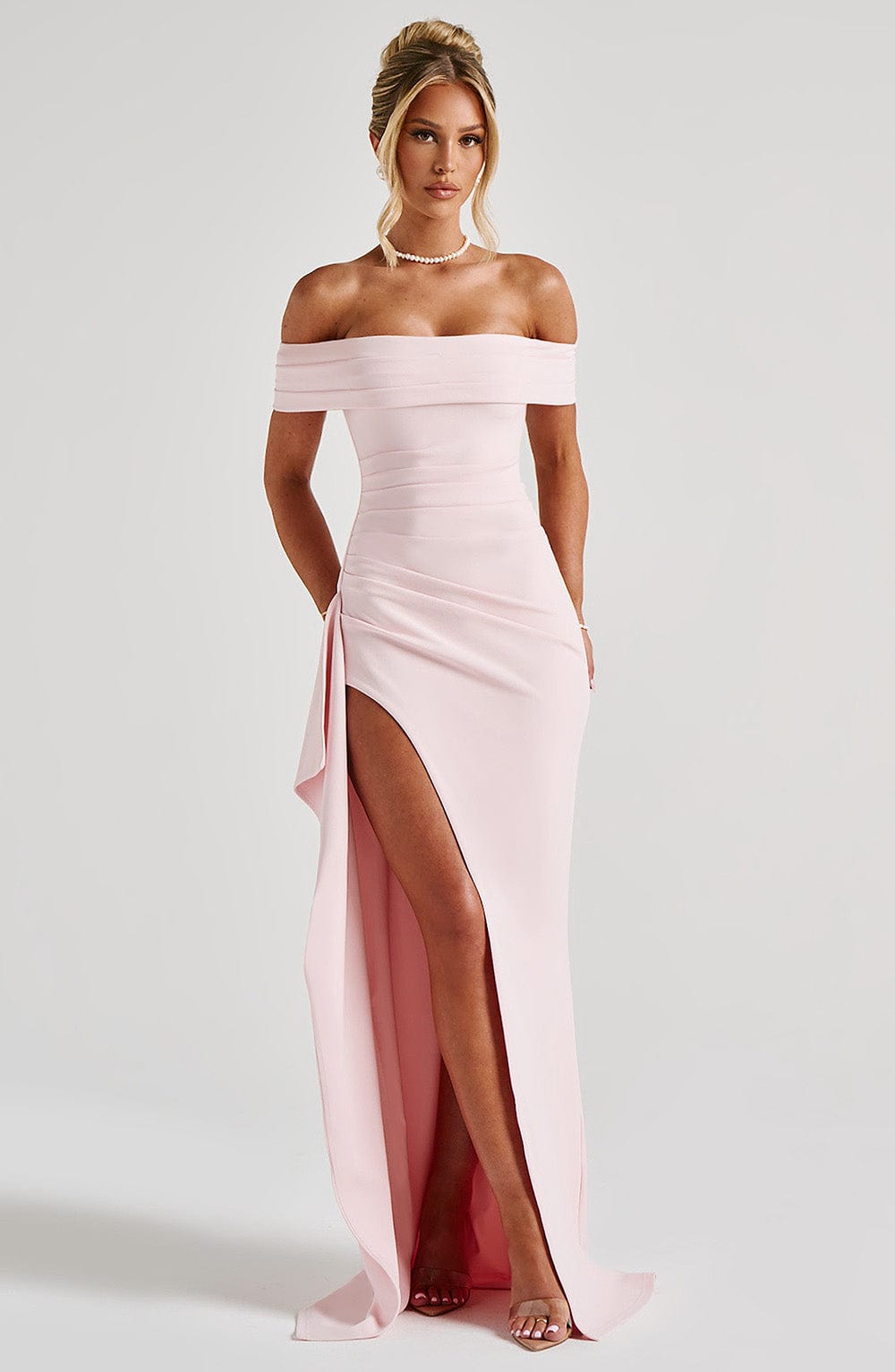 KIM | Vestido maxi de satén sin hombros