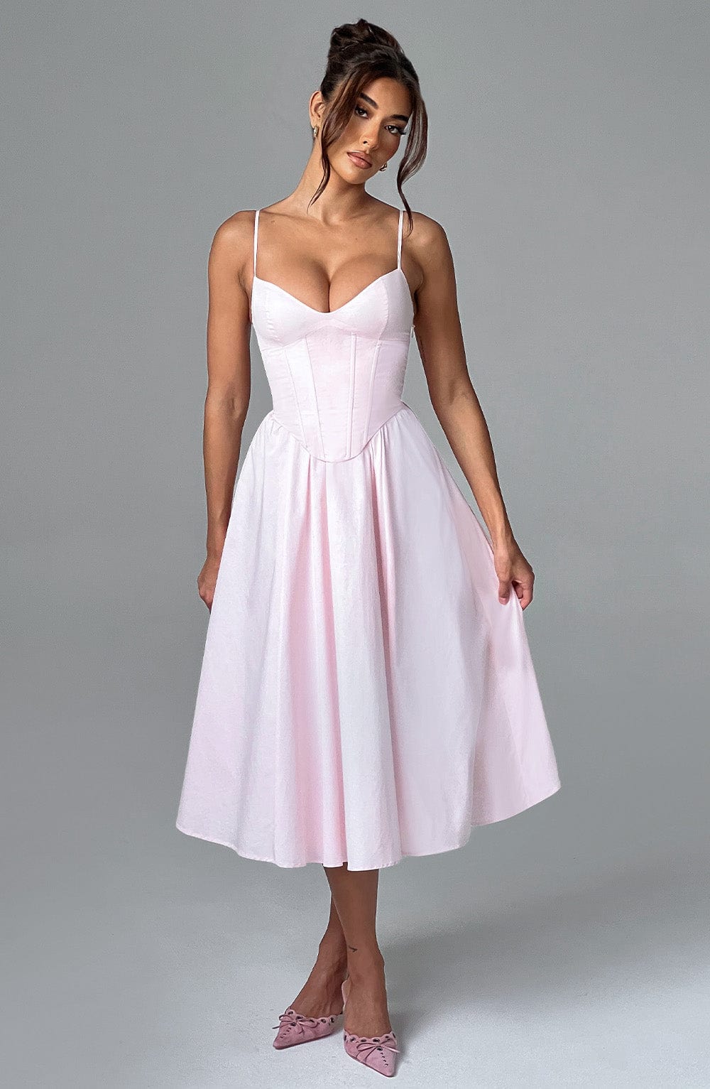 MAILEEN | Vestido midi elegante con estilo corsé