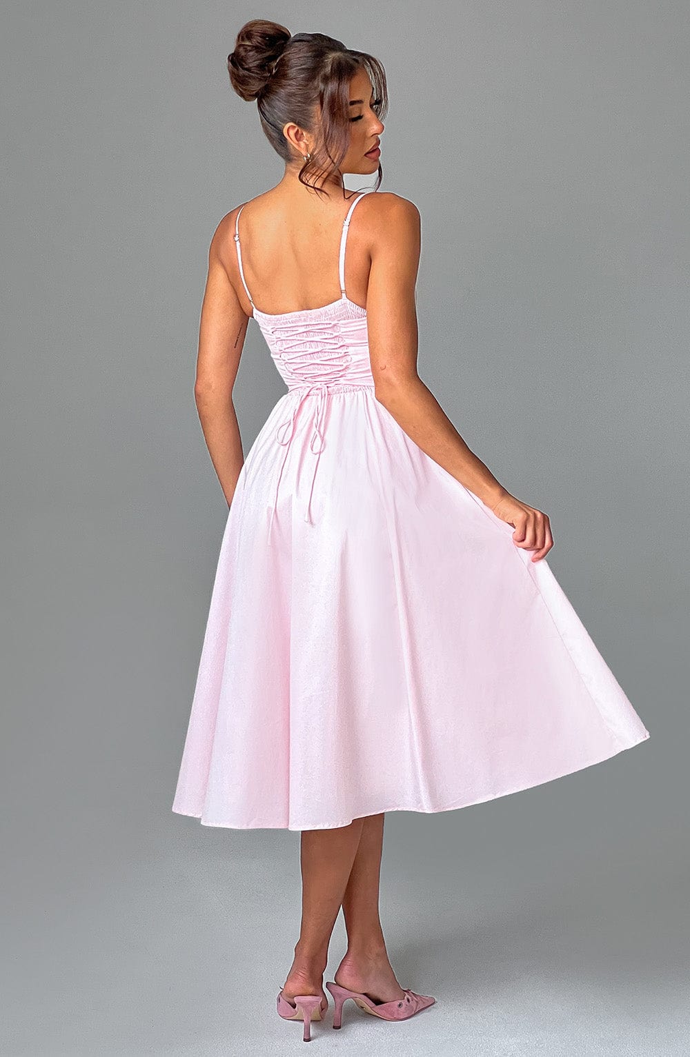 MAILEEN | Vestido midi elegante con estilo corsé