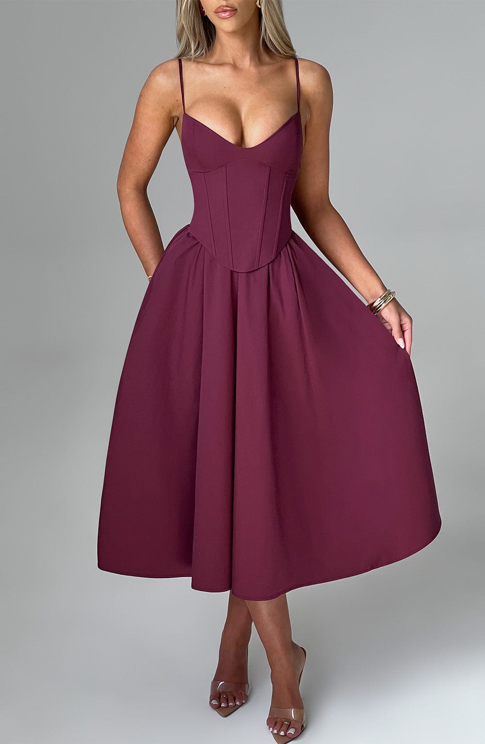 MAILEEN | Vestido midi elegante con estilo corsé