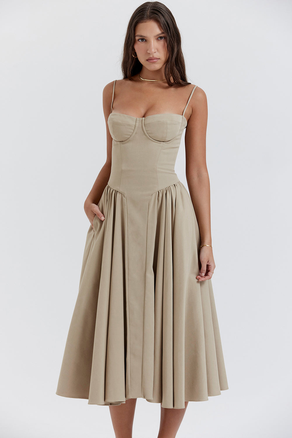 NOVA | Vestido con corsé