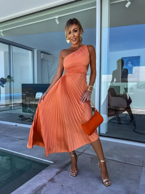 ELLA | Vestido midi de un hombro plisado