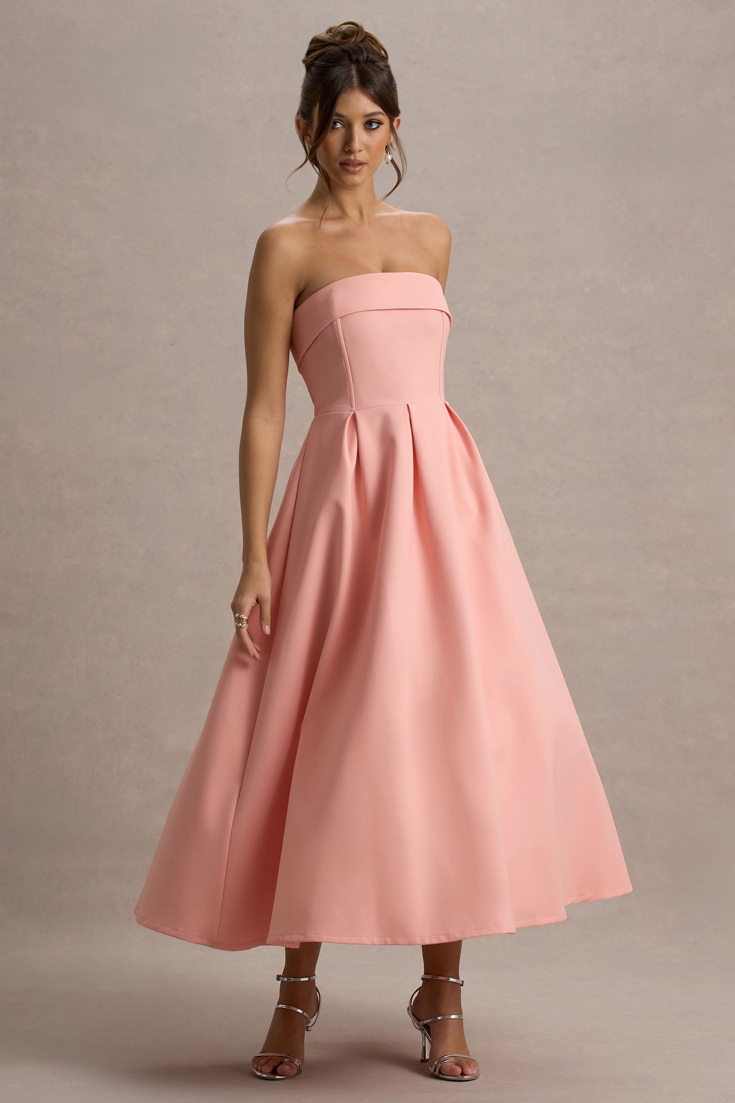 ANNE | Vestido midi elegante con escote en hombros descubiertos