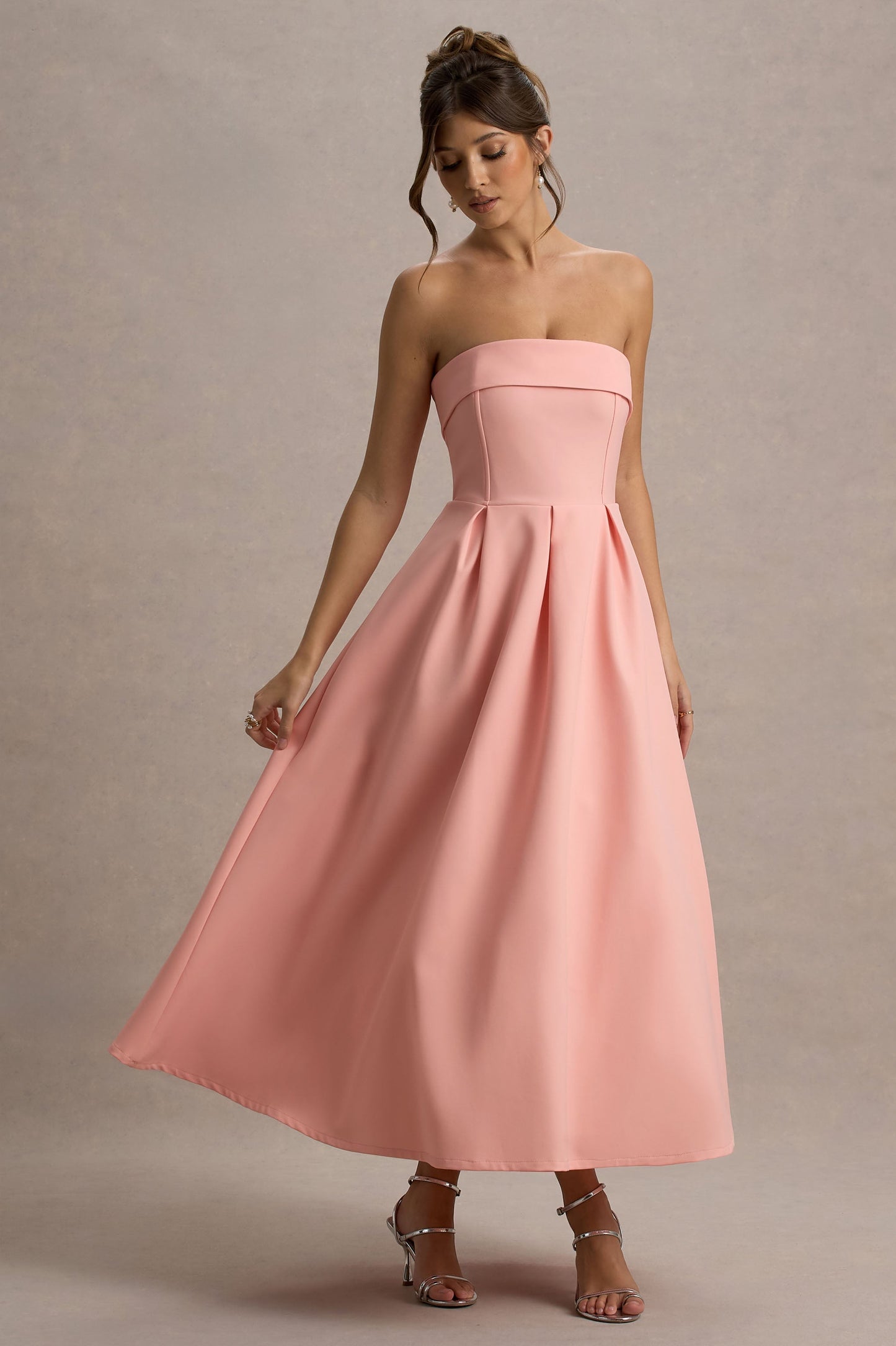 ANNE | Vestido midi elegante con escote en hombros descubiertos